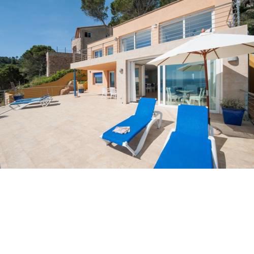 Begur Villa Sleeps 6 Pool Air Con WiFi