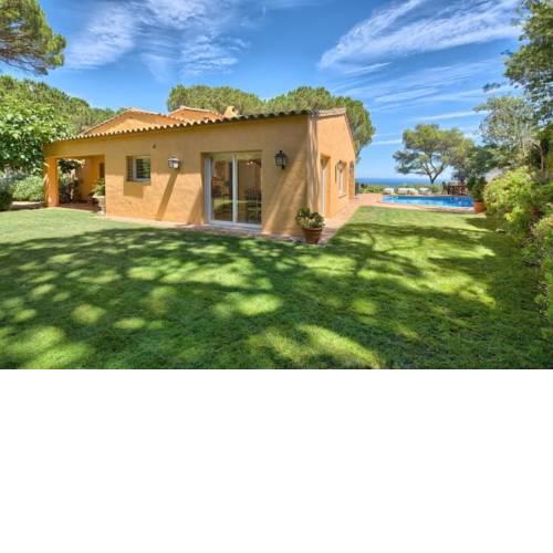 Begur Villa Sleeps 6 Pool WiFi
