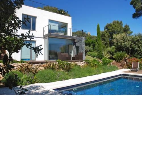 Begur Villa Sleeps 8 Pool Air Con WiFi