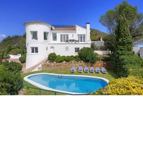 Begur Villa Sleeps 8 Pool WiFi
