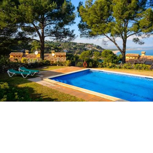 Begur Villa Sleeps 8 Pool