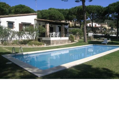 Begur Villa Sleeps 8 Pool