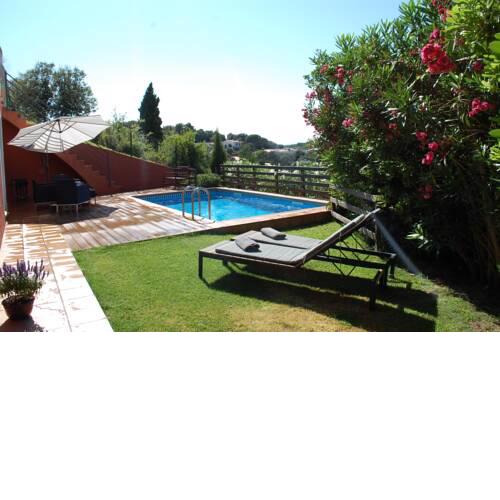 Begur Villa Sleeps 8 with Air Con