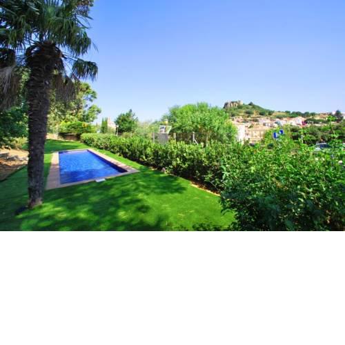 Begur Villa Sleeps 8 with Pool