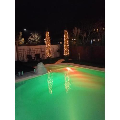 Belle Etage geräumige Ferienwohnung mit Pool und Sauna