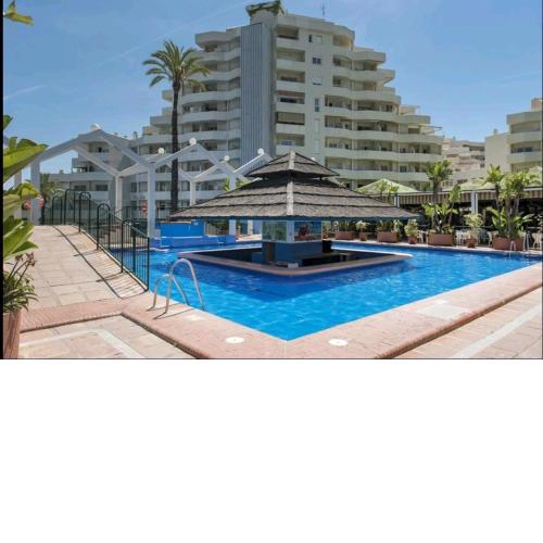 BENALBEACH Estudio Premium