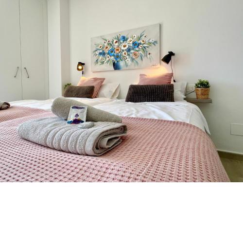 Benalmádena studio home with sea view, very near the beach