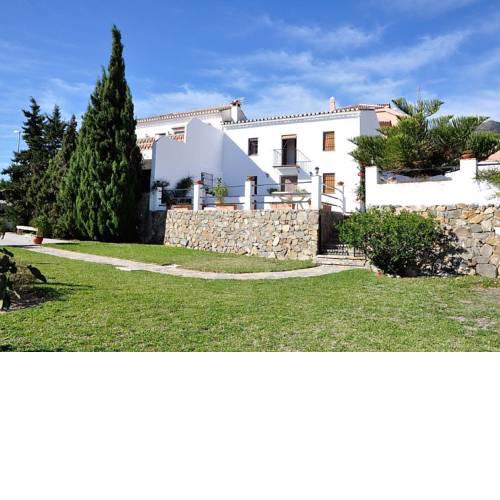 Benalmadena Villa Sleeps 9 Pool Air Con WiFi