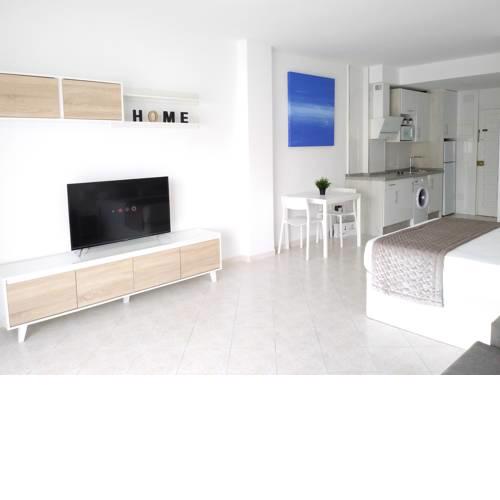 BenalSuite estudio, piscina y playa en BenalBeach, Benalmadena