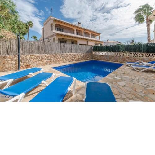 Benestar Pool and Beach in Platja de Muro