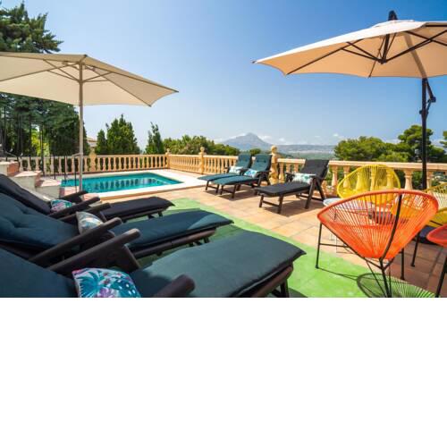 Benitachell Villa Sleeps 10 with Pool and WiFi