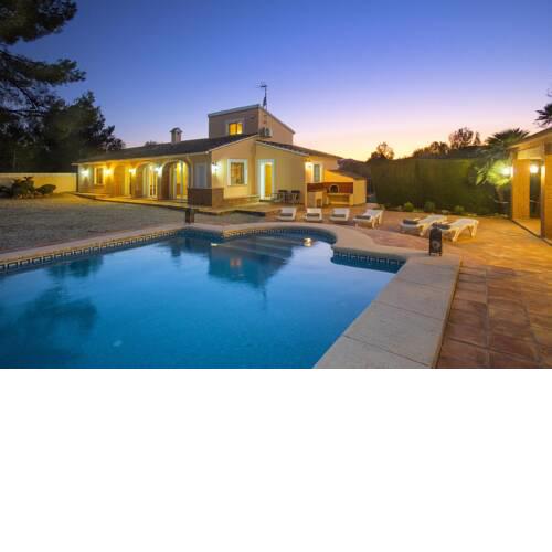 Benitachell Villa Sleeps 6 with Pool and Air Con
