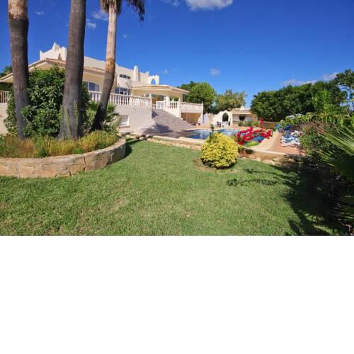 Benitachell Villa Sleeps 6 with Pool and Free WiFi