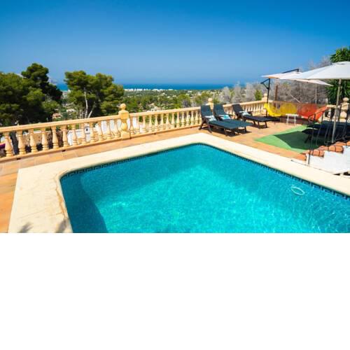 Benitachell Villa Sleeps 8 with Pool and WiFi