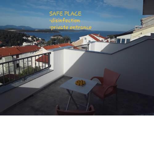 BenJak Apartments