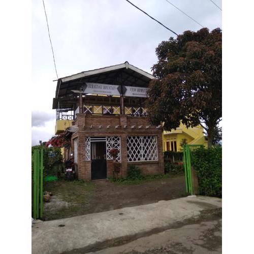 Berastagi Mountain View Homestay & Pizzeria