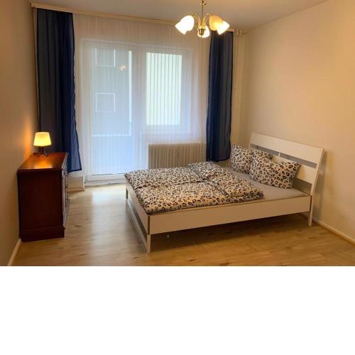 BERLIN - IMMA WAT LOS - WOHNUNG für 12 PERSONEN