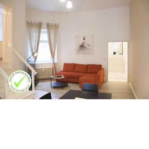 Berlin Mitte 4 BR apartment with A/C 24/7 check-in