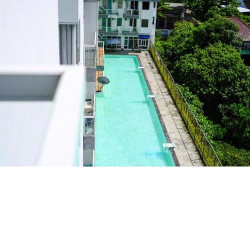 Bernaung V Apartment
