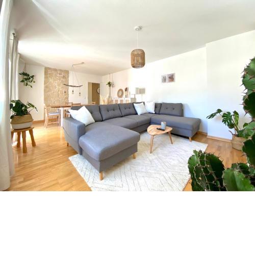 Best Butler Boho Boutique City Apartment Netflix & DAZN