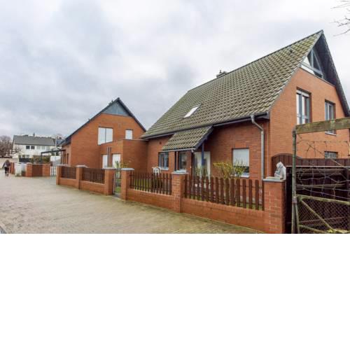 Best Private House (6557)