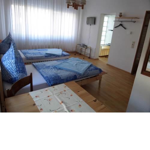 Beta Rooms