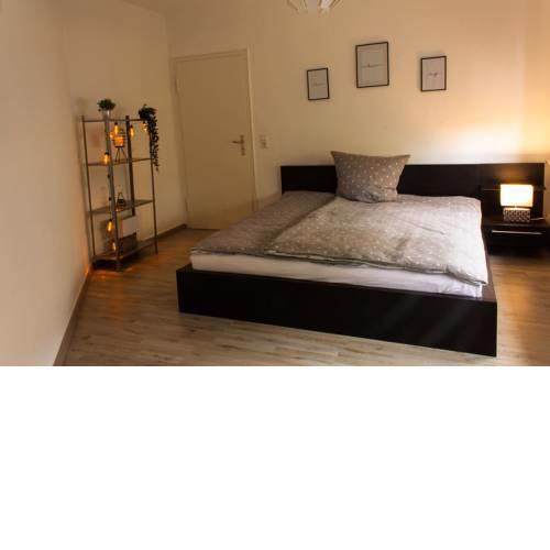 Bielefeld-Altstadt:modernes Design Netflix &Balkon