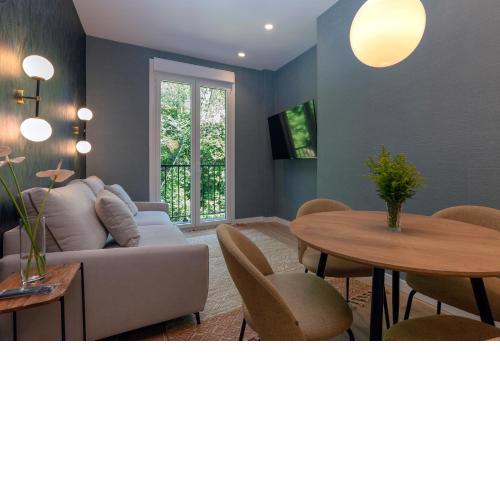 BIG 4 ROOMS in a Centric Home Parking Included