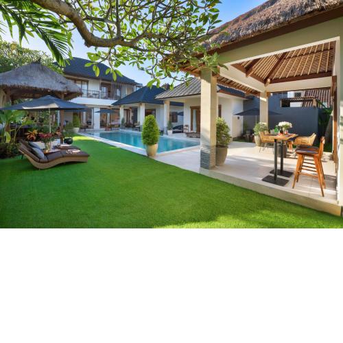 Big PRIVATE 9 Bed, 9 Bath, Rosefield Villa with POOL, close to the beach