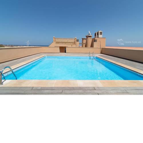 Bigia`s House: swimming pool & terrace