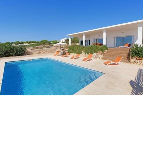 Binibequer Vell Villa Sleeps 6 with Pool Air Con and WiFi