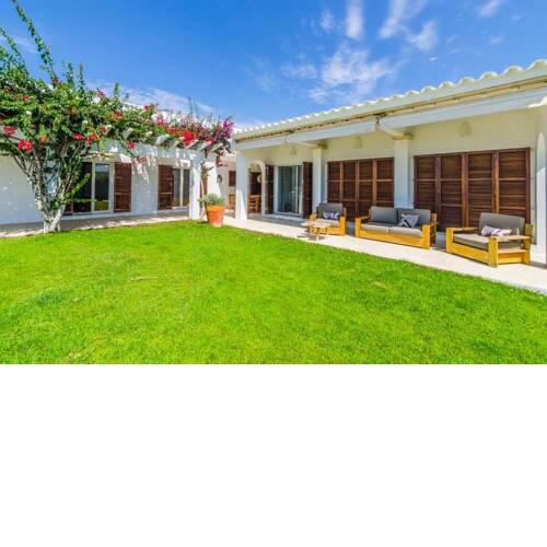 Binissafuller Villa Sleeps 8 with Pool Air Con and WiFi