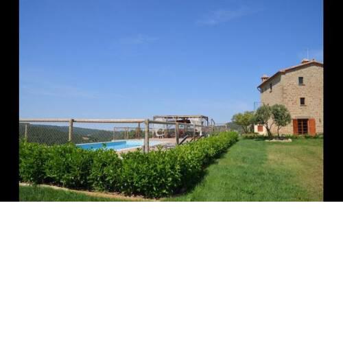 Biosca Villa Sleeps 10 with Pool