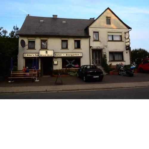 Black Bear Bikers Pub-Hotel
