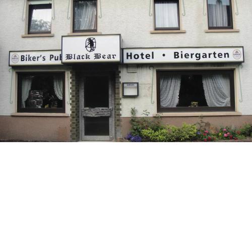 Black Bear Bikers Pub-Hotel