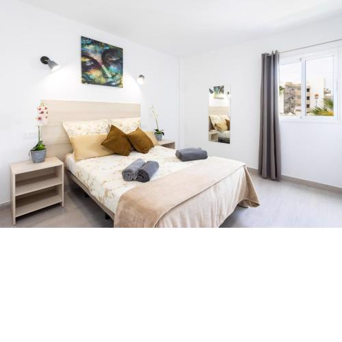 Black Cat Surf House 1 B