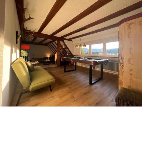 BlackNCozy - Großzügiges Luxusappartement mit Boxspringbetten und Heimkino