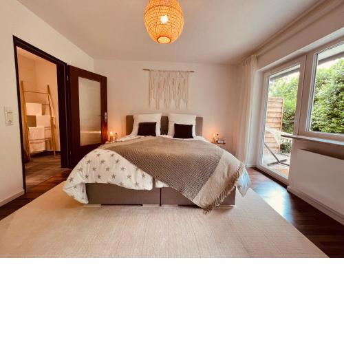 BlackNCozy - Modern & Stylish mit Boxspringbett und Terrasse für 4