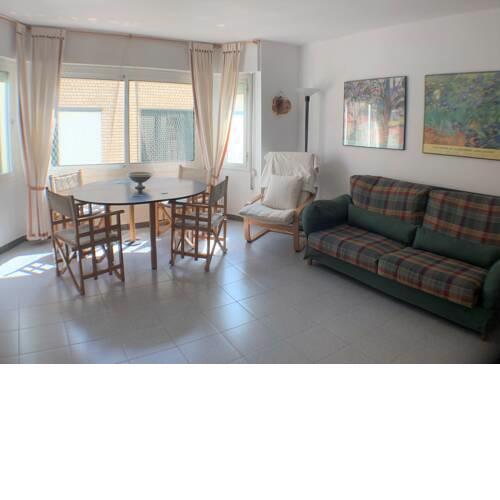 Blanes old town: 2 blocks/2 min walk to the beach