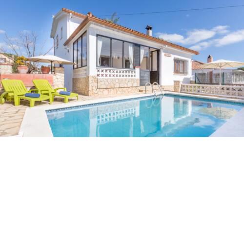 Blanes Villa Sleeps 10 with Pool and WiFi