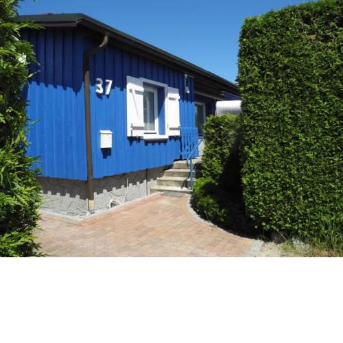 Blaues Haus an der Wohlenberger Wiek
