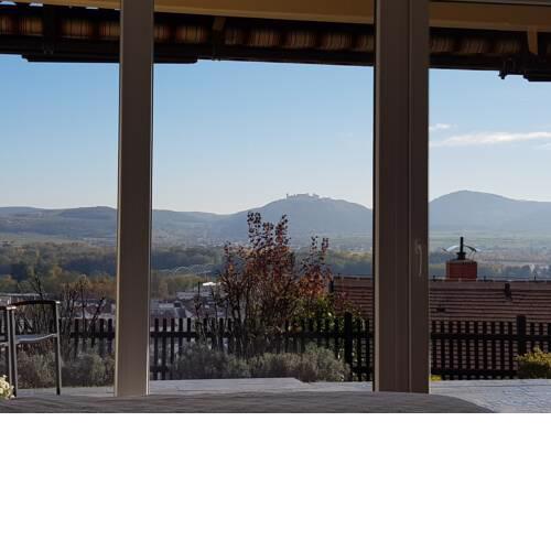 Blick über Krems mit Terrasse - Wohlfühlen in schwierigen Zeiten