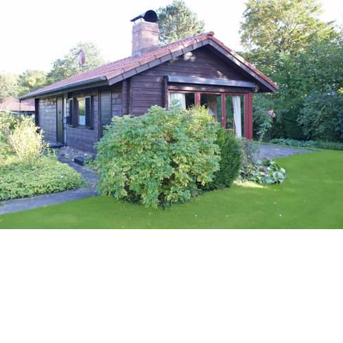 Blockhaus - grosse Terrasse mit Strandkorb und W-LAN