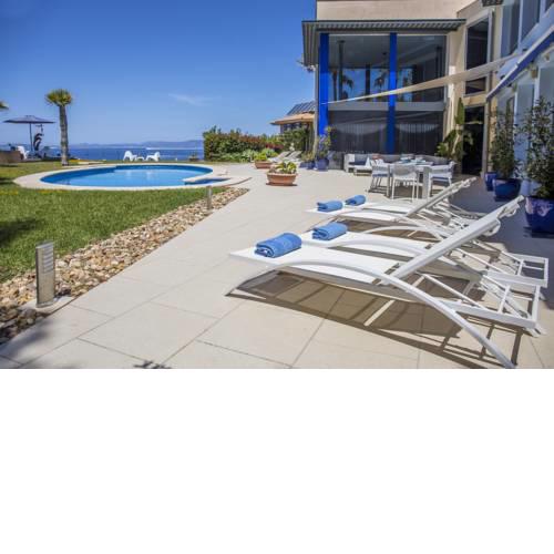 Blue Bay Villa