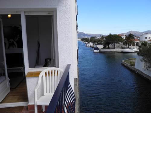 Blue Canal Apartment Ampuriabrava