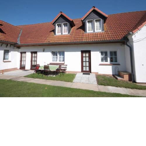 Boddenblick - Ferienwohnung mit Gartennutzung in Grieben Hiddensee
