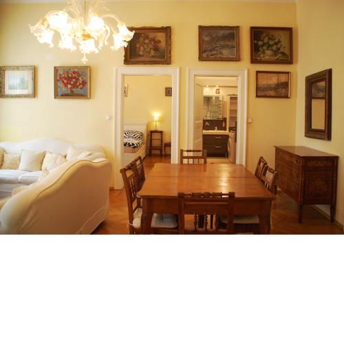 Bohemia Antique Apartment