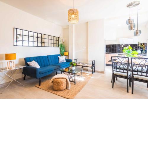 Bohemian apartment with view & parking
