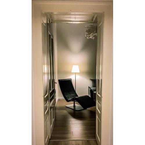 Bon Vivant Apartment