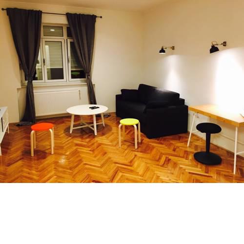 Bond Apartment